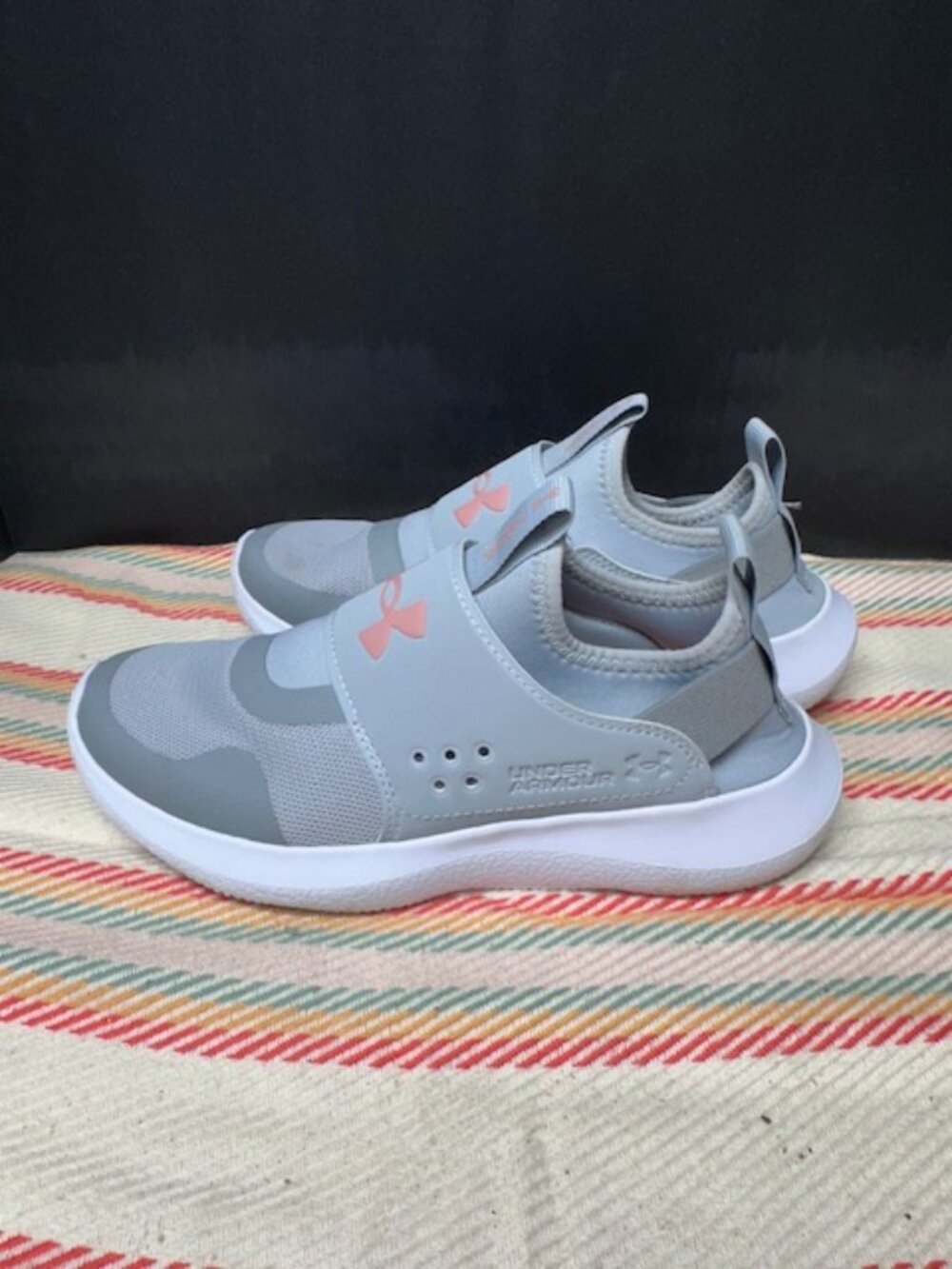 Under Armour Runplay Sneakers Woman's Size 7.5